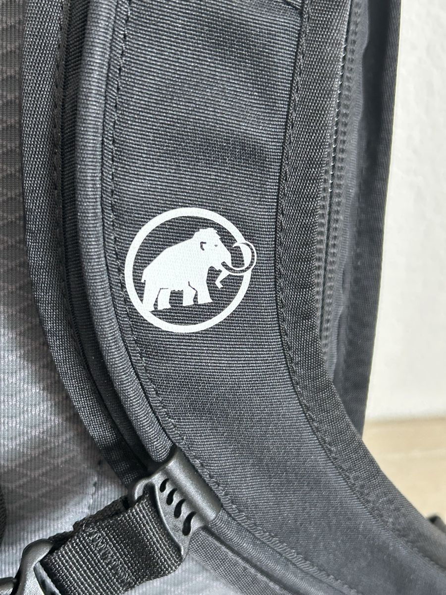 Mammut Zaini: Mammut Rucksack Nirvana, 25 Liter, schwarz – Nuovo (secondo la descrizione) da Wolhusen venduto da eve_m6cg 9