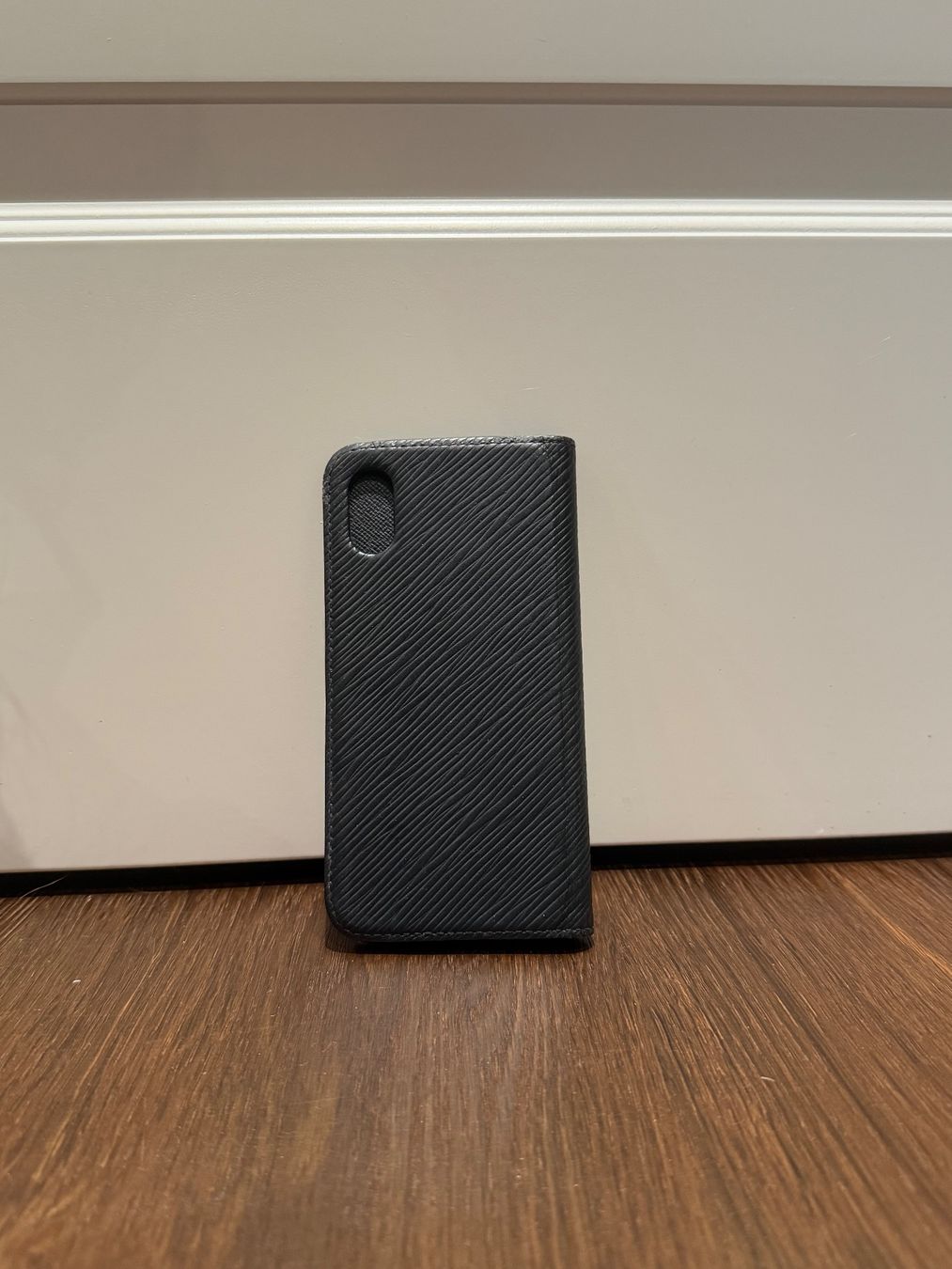 Louis Vuitton Cover & Protezioni schermo: Louis Vuitton iPhone XS Phonecase Epi Leder – Usato da Münchenbuchsee venduto da arouse.swiss 1