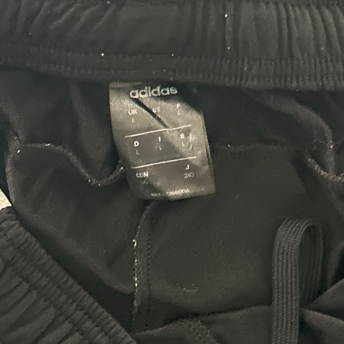 Adidas Pantaloni: Adidas Trainerhose Schwarz Grösse L – Usato da Bülach venduto da lguedeskr 4