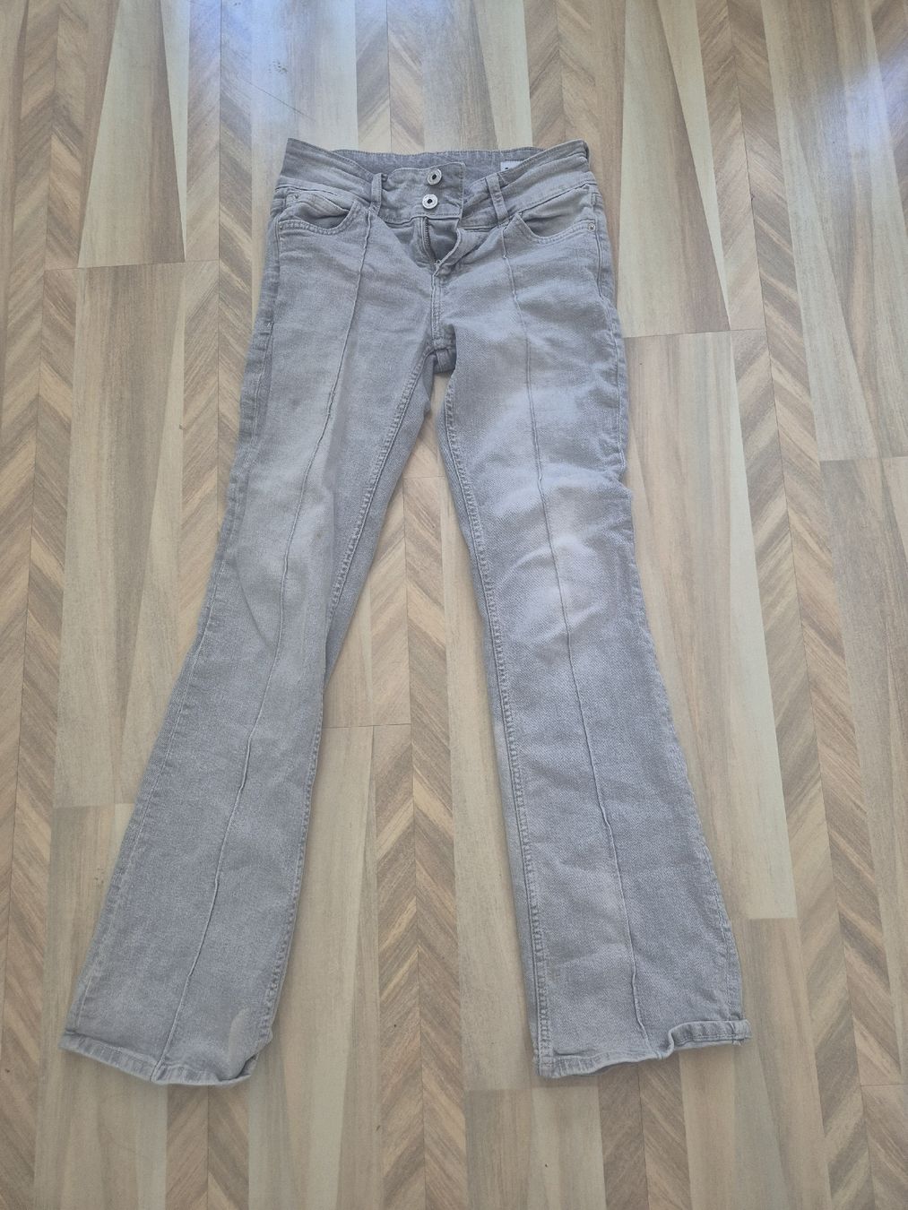 Bershka Pantalons: pantalon  – D'occasion à Romont FR par cel_f692