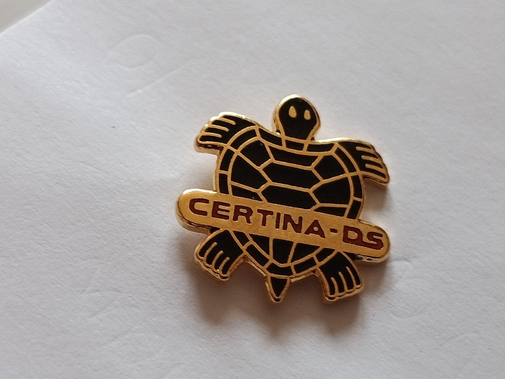 Certina Placchette & Badge: Pin Certina DS tortue montre... – Usato da Bex venduto da Canouille 1