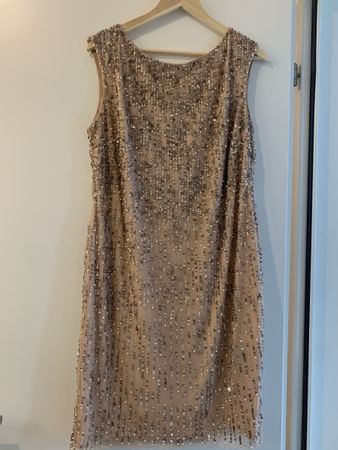 Elegant Beaded pink Cocktail Dress (L) perfect for weddings!