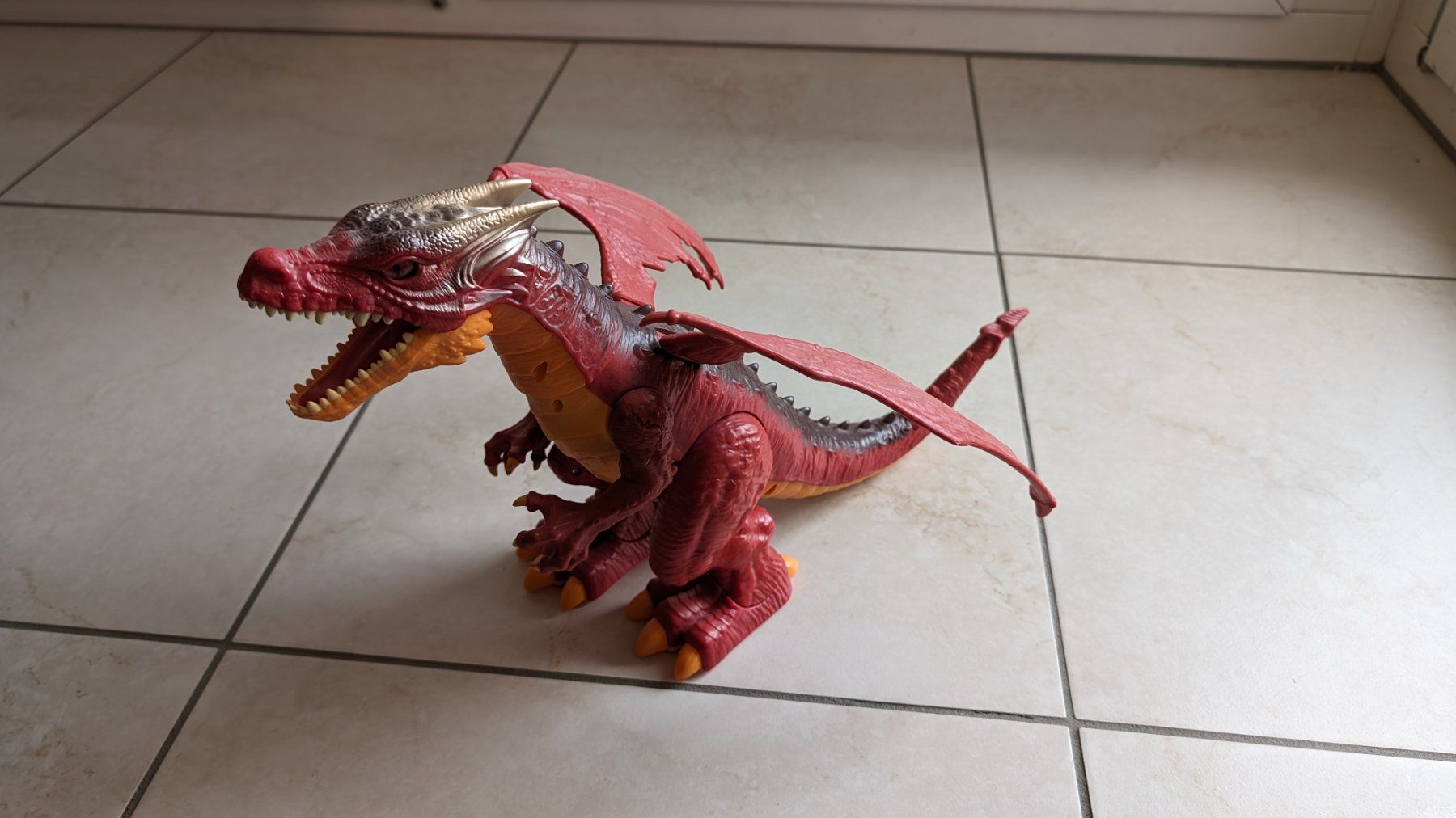 Giocattoli: Dragon Robo Alive – Usato da Villars-sur-Glâne venduto da waltherf 1