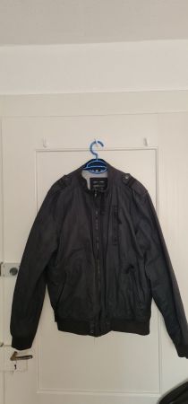 Super Jacke Schwarz von Next Grösse L