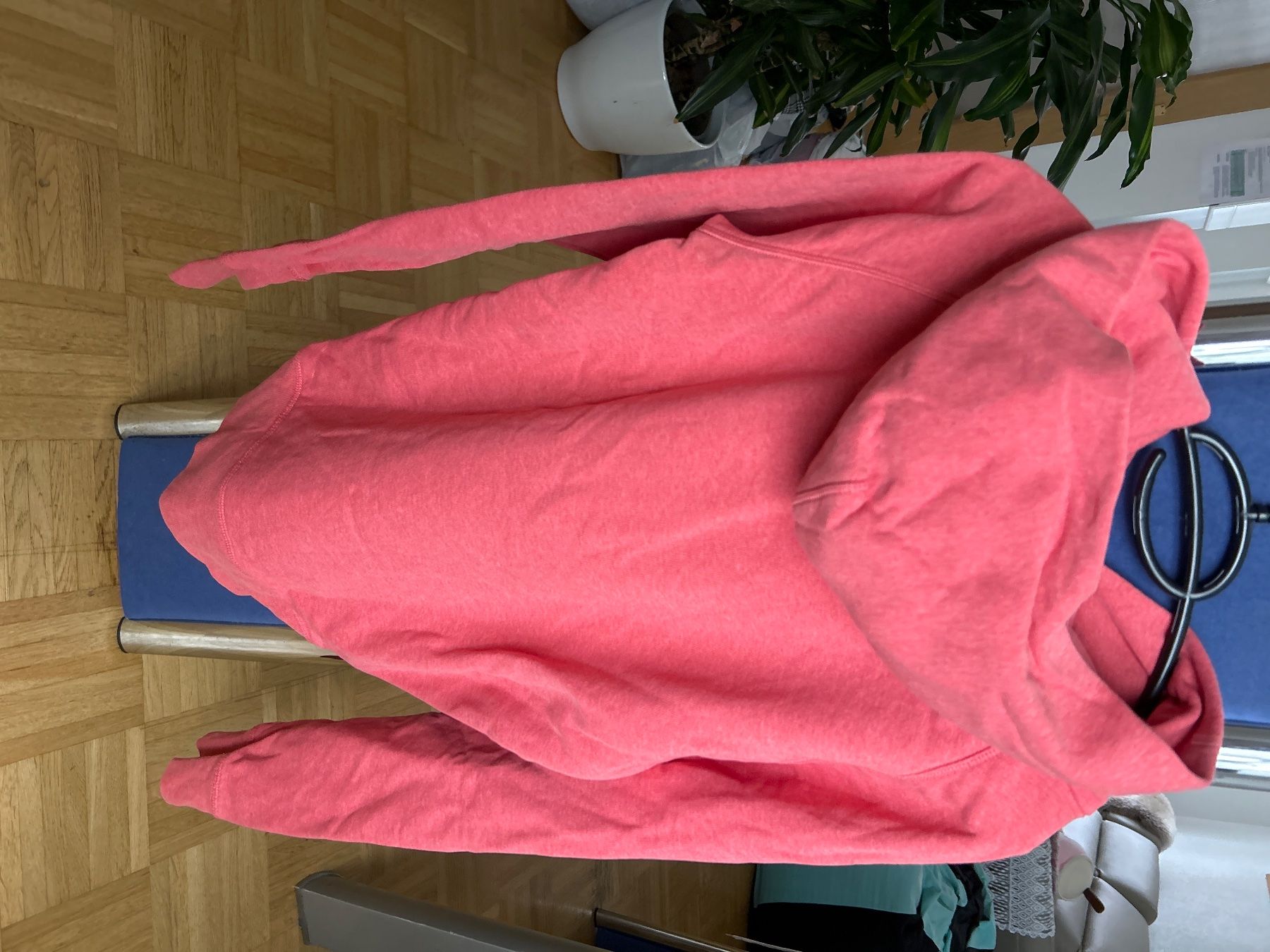 Pullover & Sweatshirts: Pulli Damen Neu Nr. S – Neu (gemäss Beschreibung) aus Dulliken von Lindt.1845 1