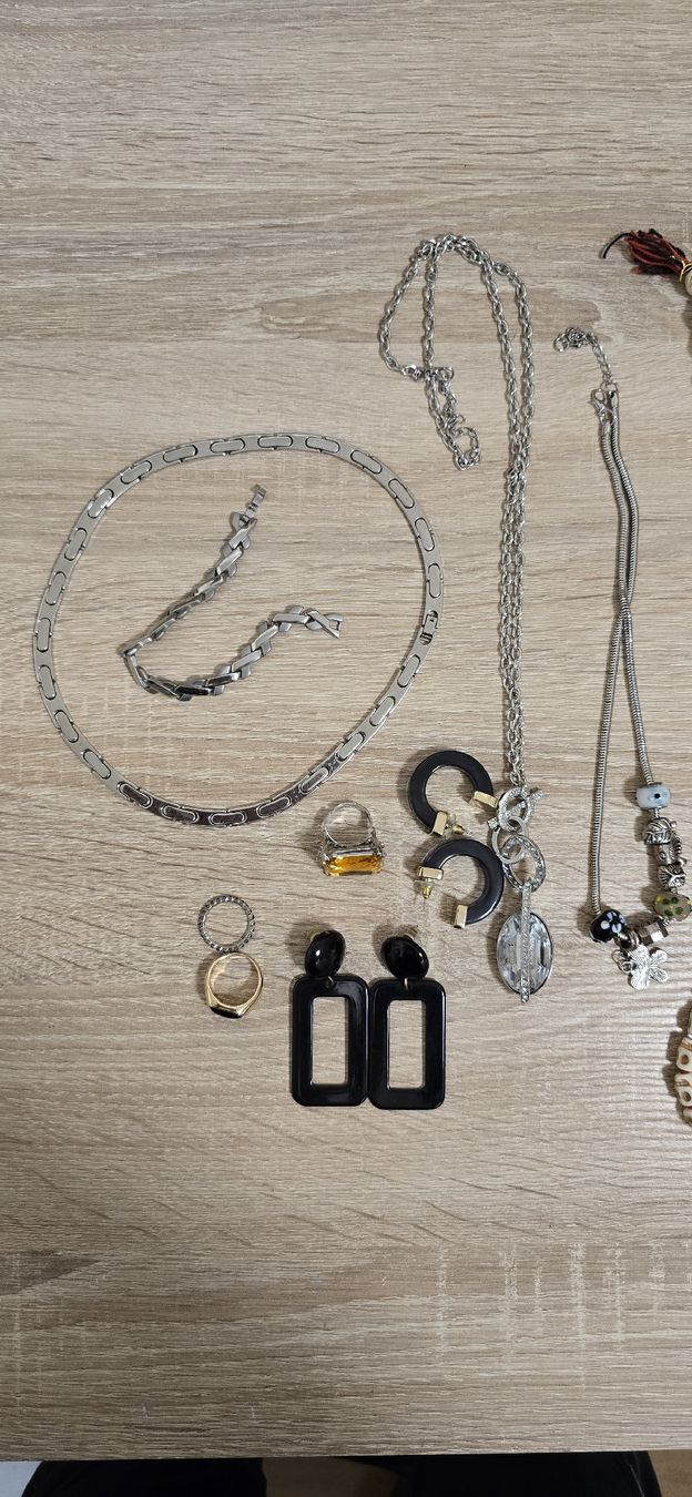 Sonstiger Schmuck: Diverser Modeschmuck /  Bikerschmuck – Gebraucht aus Ostermundigen von Gisler 1