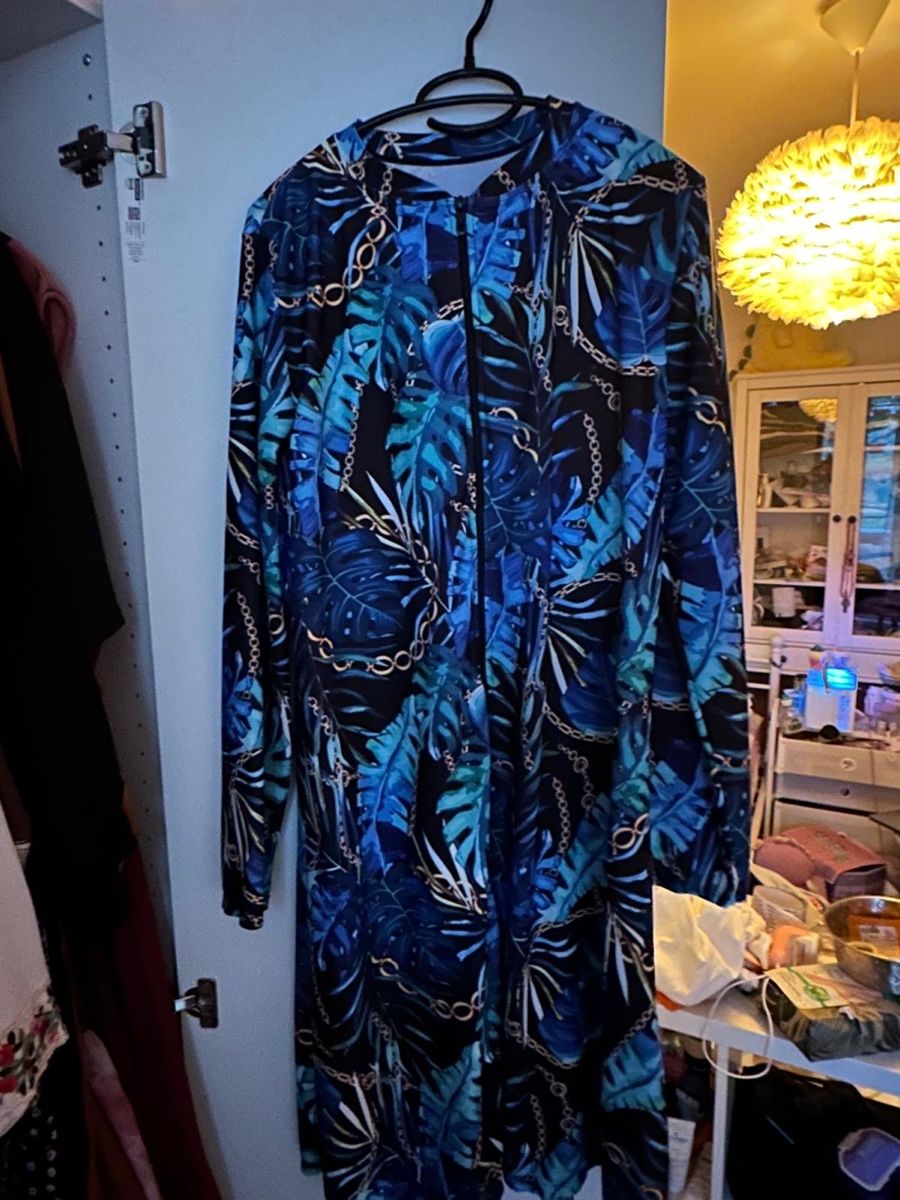 Lots de vêtements: Kleidung – Neuf (Voir description) à Horgen par emi_9dyh 7