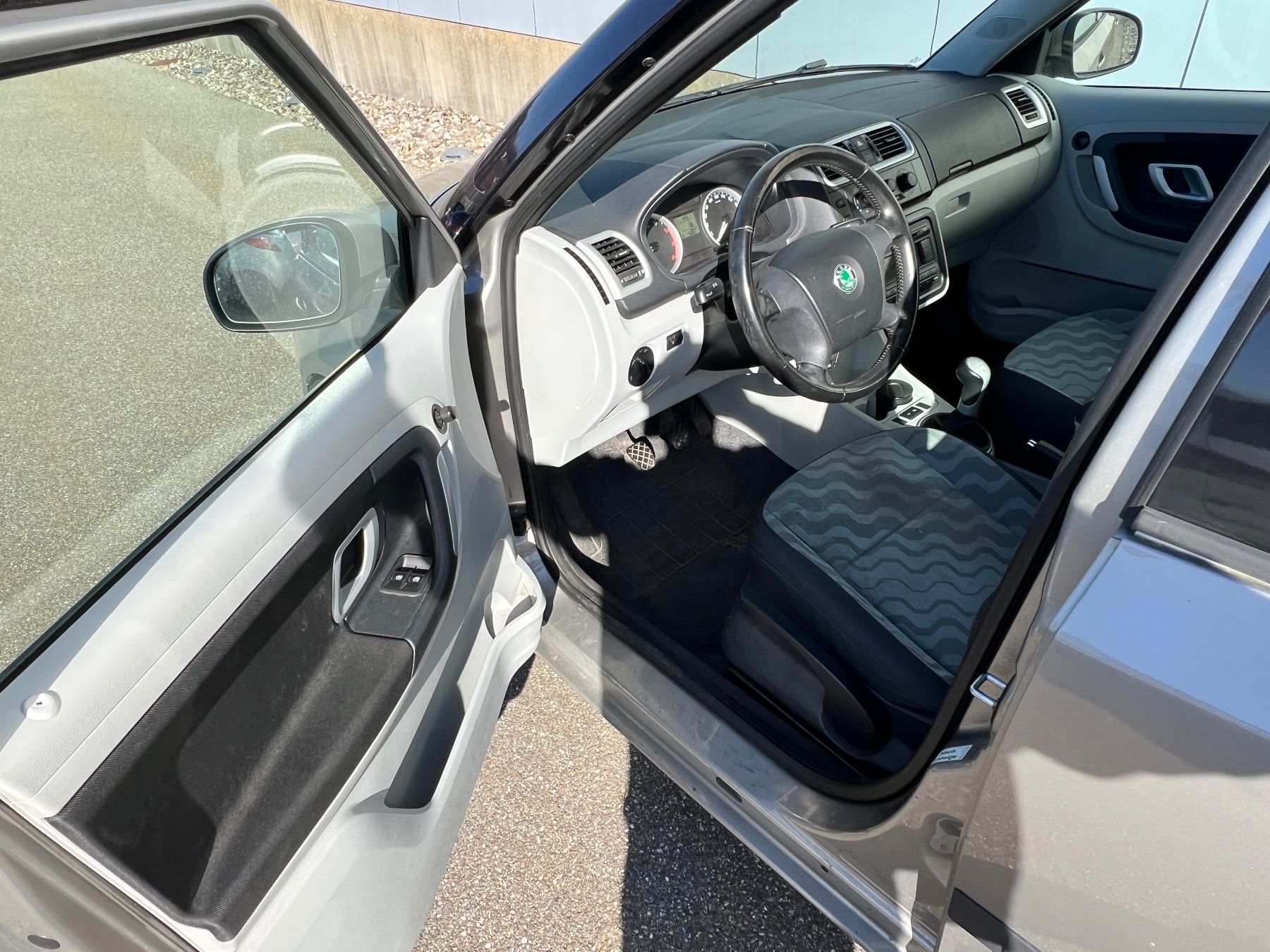 Skoda Automobili: Skoda Fabia 1,4l 16V – Usato da Safenwil venduto da vw-teile 8