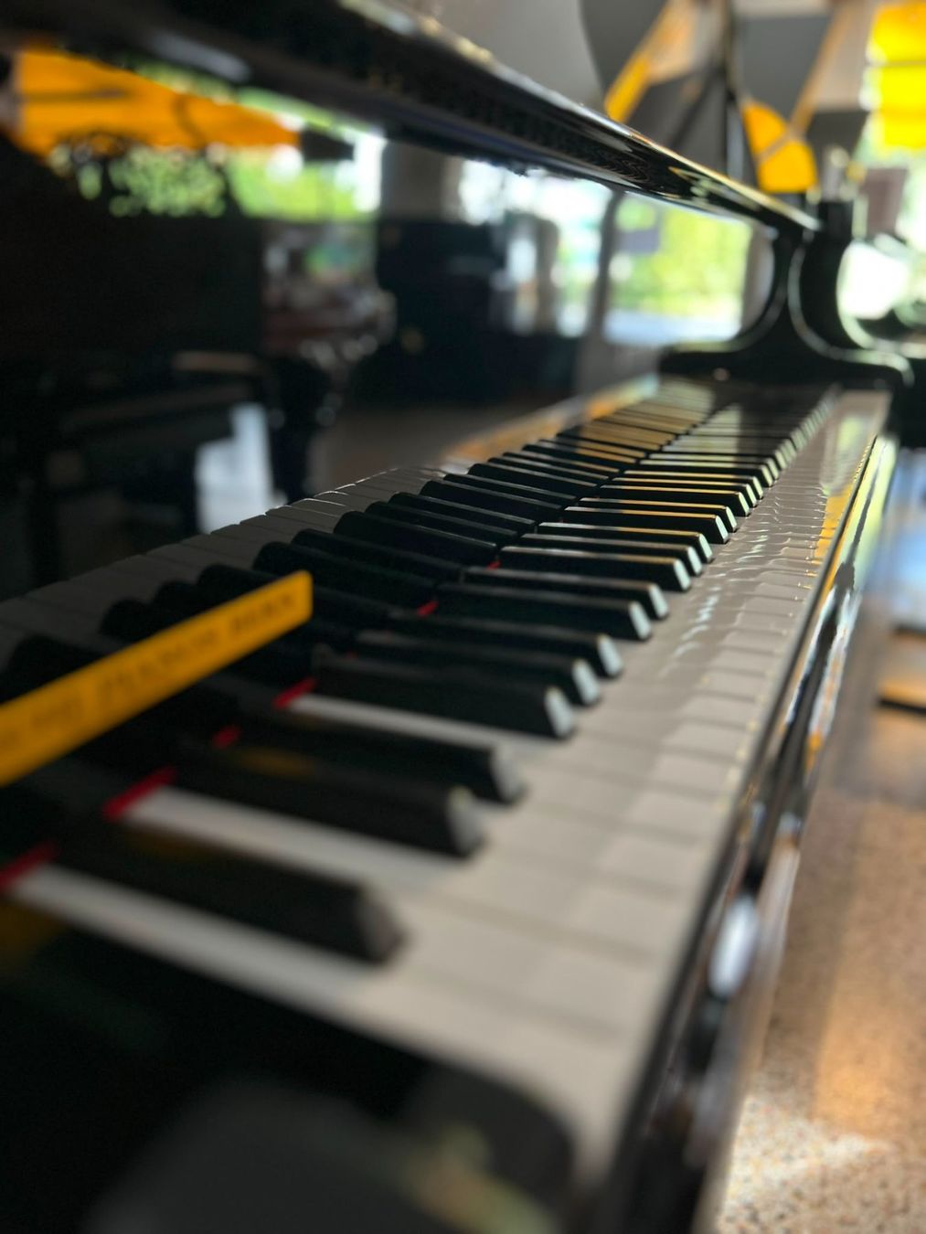 Steinway Instruments de musique: Steinway & Sons O-180, schwarz poliert – D'occasion à Bern par Heutschipiano 2