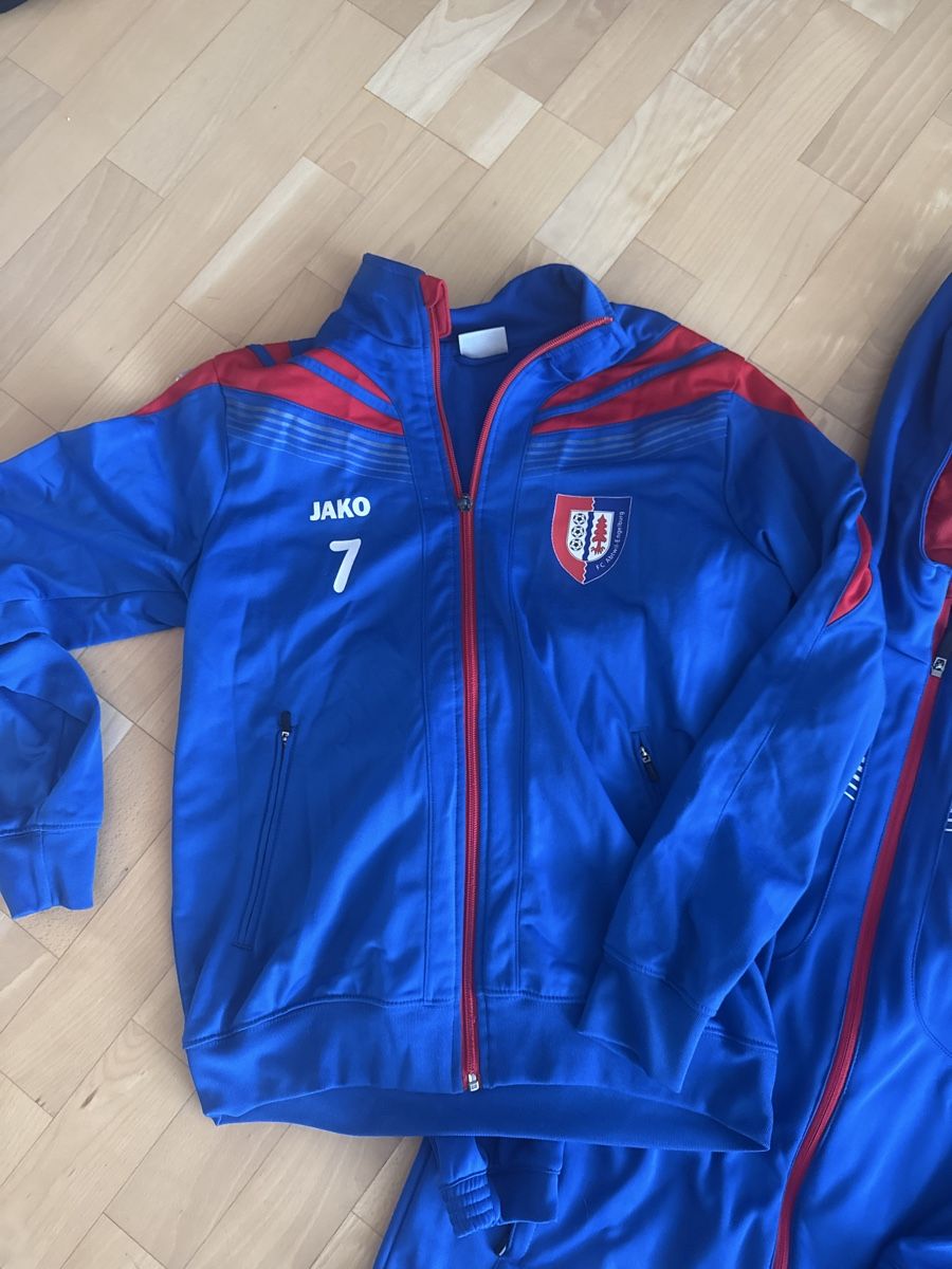 Jako-O Lotti di vestiti: JAKO Trainingsjacken 5 Stück GrS-L – Usato da Abtwil SG venduto da ale2002 1