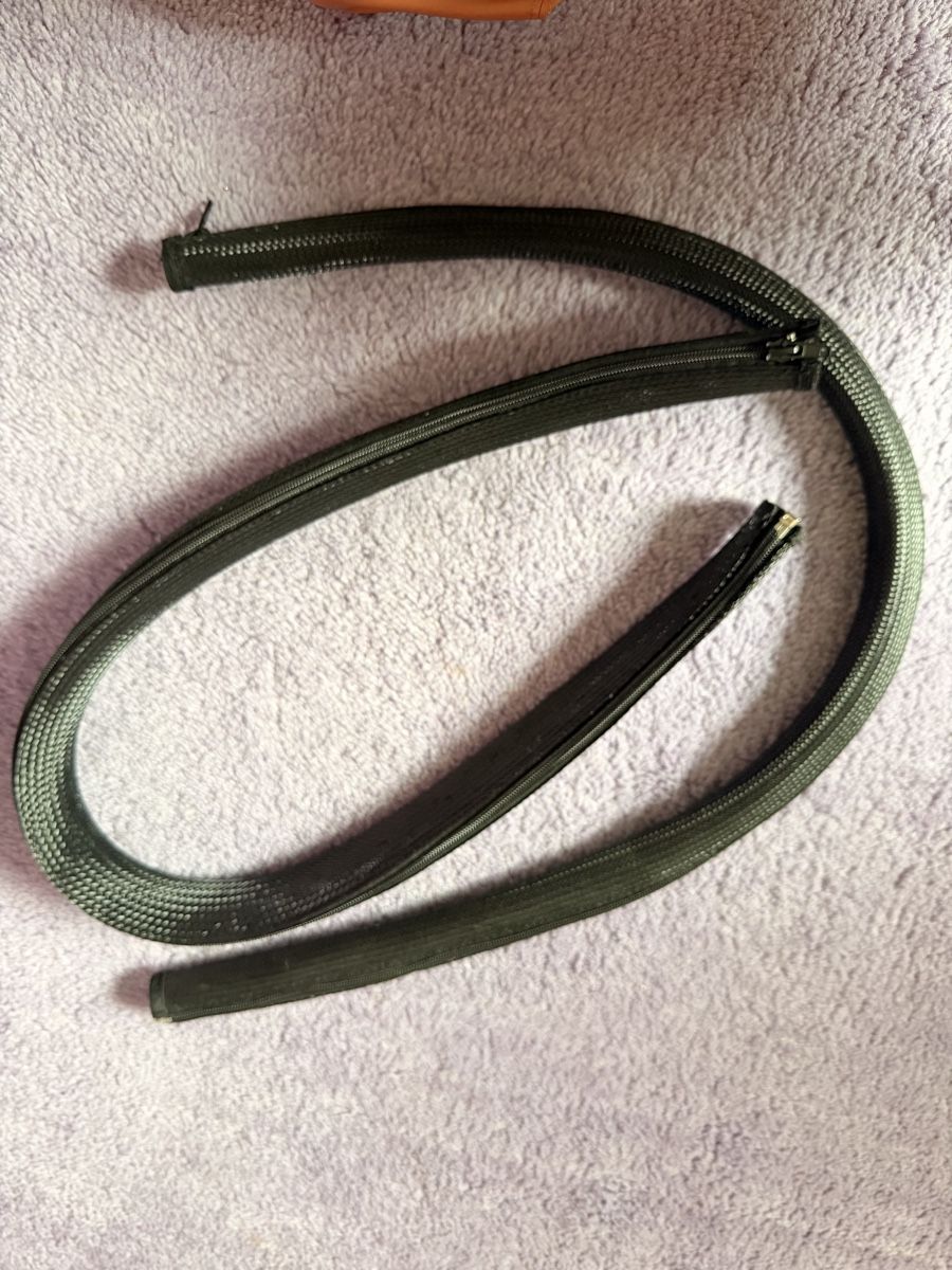 Cavi: 2x cable Protector - Dog/ Baby Protektor Black - Brand New! – Nuovo (secondo la descrizione) da Männedorf venduto da iza04