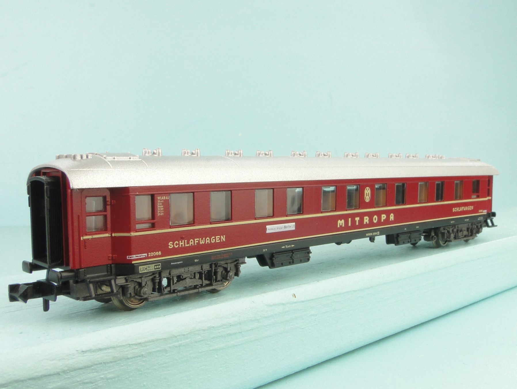 Fleischmann Modellini di ferrovie: Fleischmann 8134 Spur N Mitropa Schlafwagen – Usato da Bülach venduto da Albitrain 1