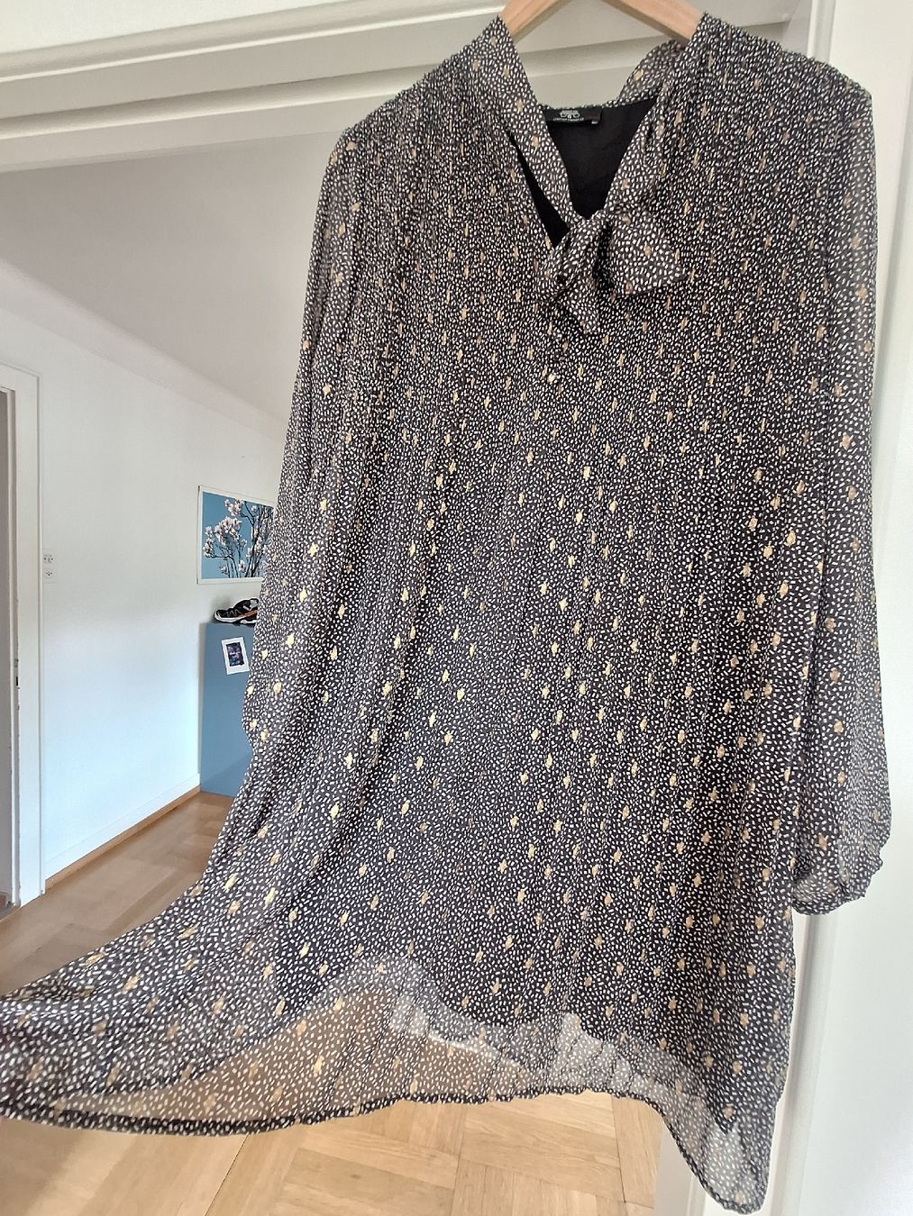 Le Temps Des Cerises Vestiti: Kleid "Le temps des cerises" Gr. M  – Usato da Luzern venduto da j.p 2
