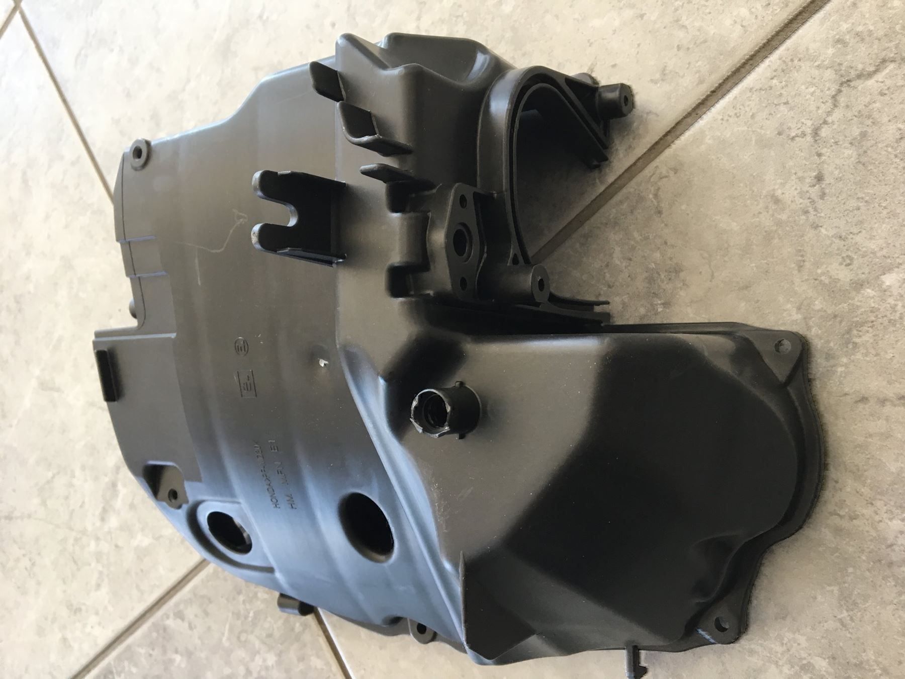 Honda Tutti i ricambio per moto: Luftfilter Deckel Honda CB 1000 R 2008 -> 2017 – Nuovo (secondo la descrizione) da Bättwil venduto da paul74 1