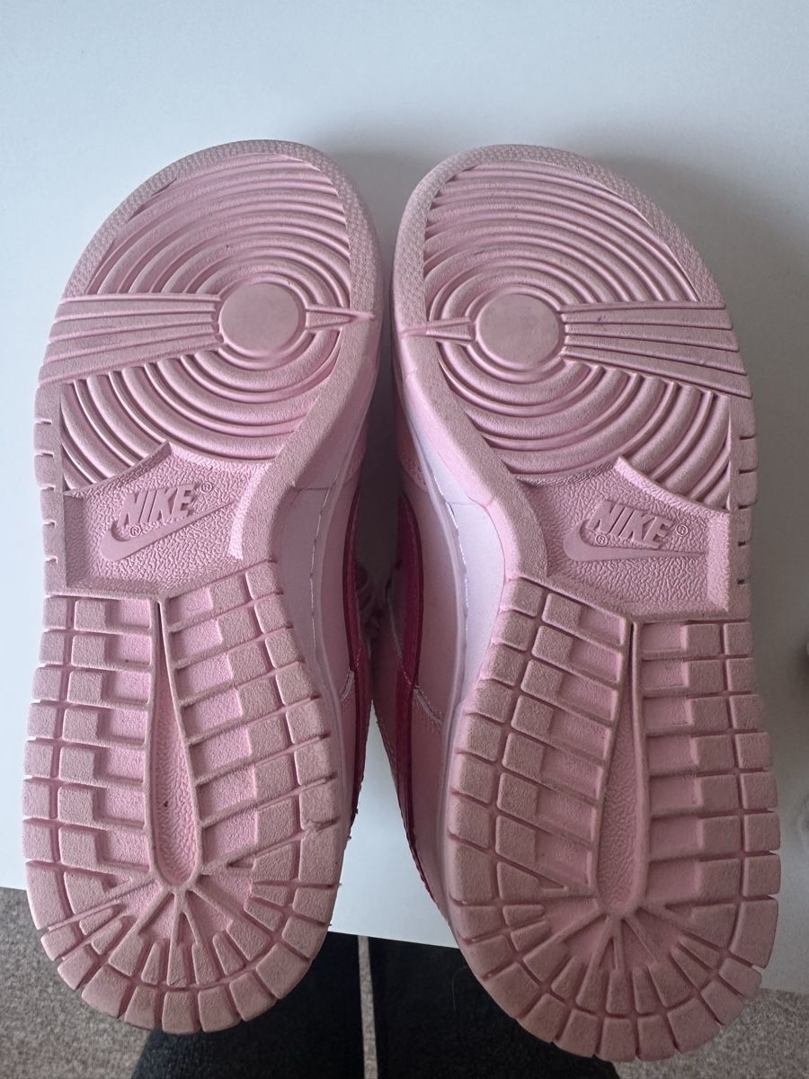 Nike Scarpe da donna: Nike Dunk Low Triple Pink – Nuovo e nell'imballaggio originale da Appenzell venduto da K.brei 5