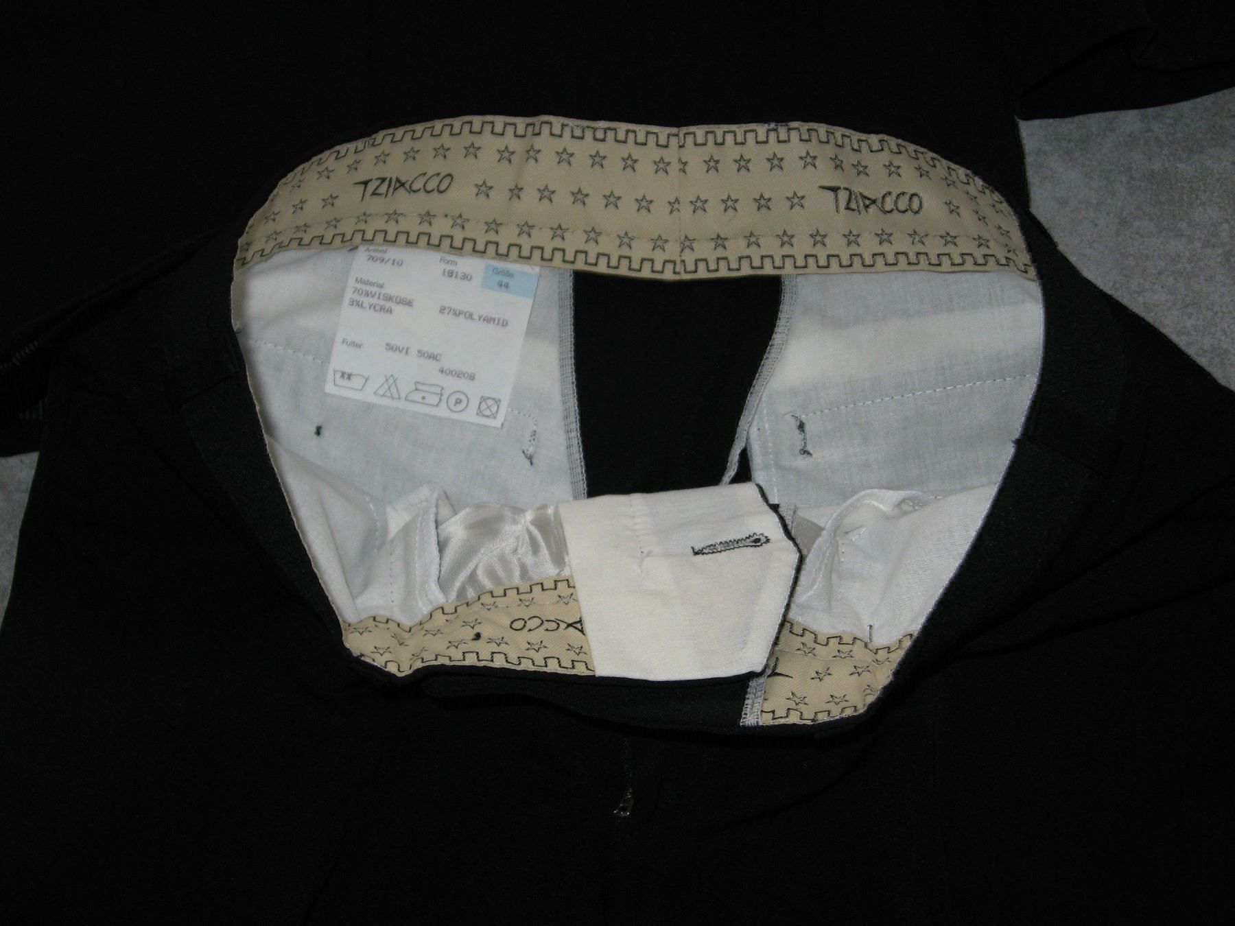 Completi: schwarzer Herren Anzug Gr. 40 – Usato da Kaltbrunn venduto da Cindy99 2
