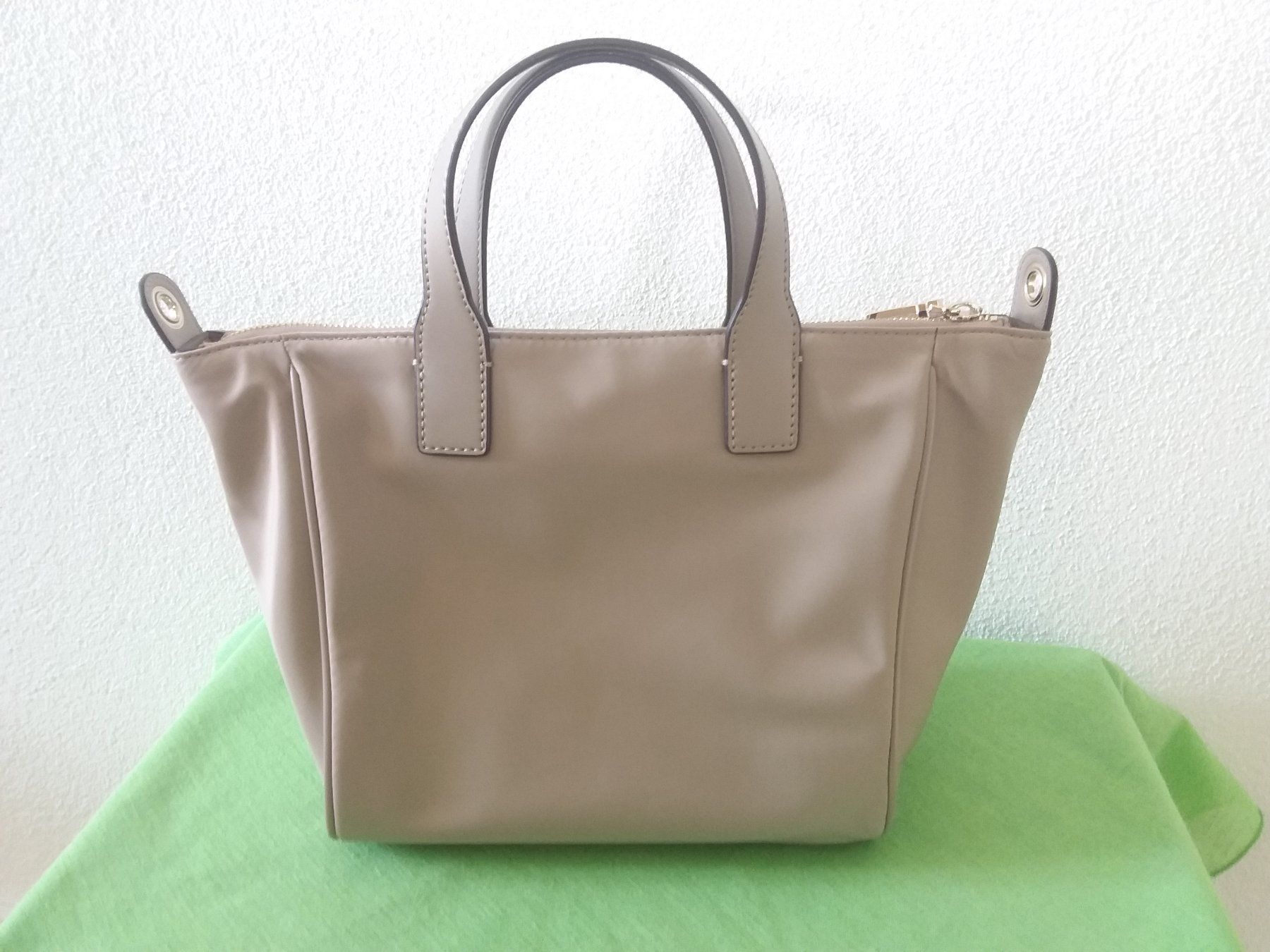 Guess Borse da donna: GUESS Handtasche – Usato da Uitikon Waldegg venduto da Risibisi7 2