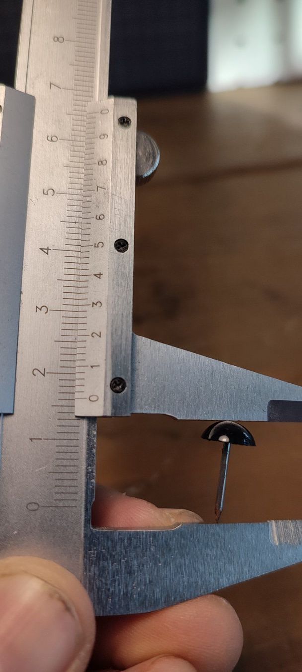 Alle Werkzeuge: Alte Polsternägel schwarz 500stk – Gebraucht aus Gelterkinden von MYSTOREFORYOU4460 2