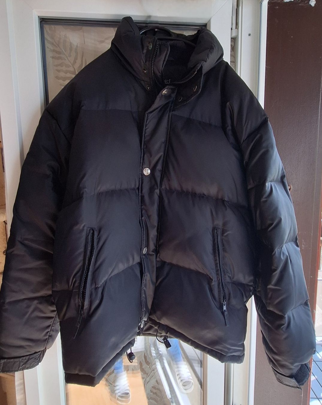 Jacken: Winter Daunen Jacke Schwarz , Grösse L – Gebraucht aus Lützelflüh-Goldb von bli_f2v9 1