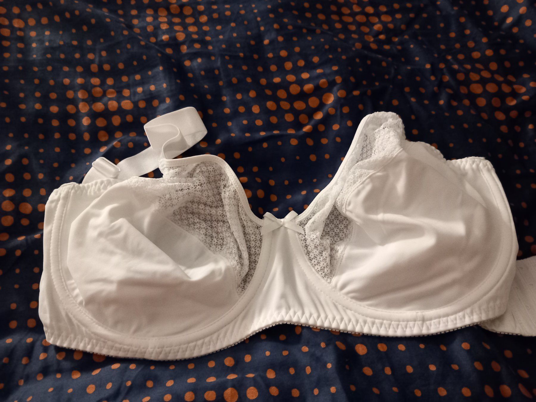 Sonstige Unterwäsche: 1 soutien gorge blanc(Neuf) – Neu (gemäss Beschreibung) aus Miecourt von Marly1 1