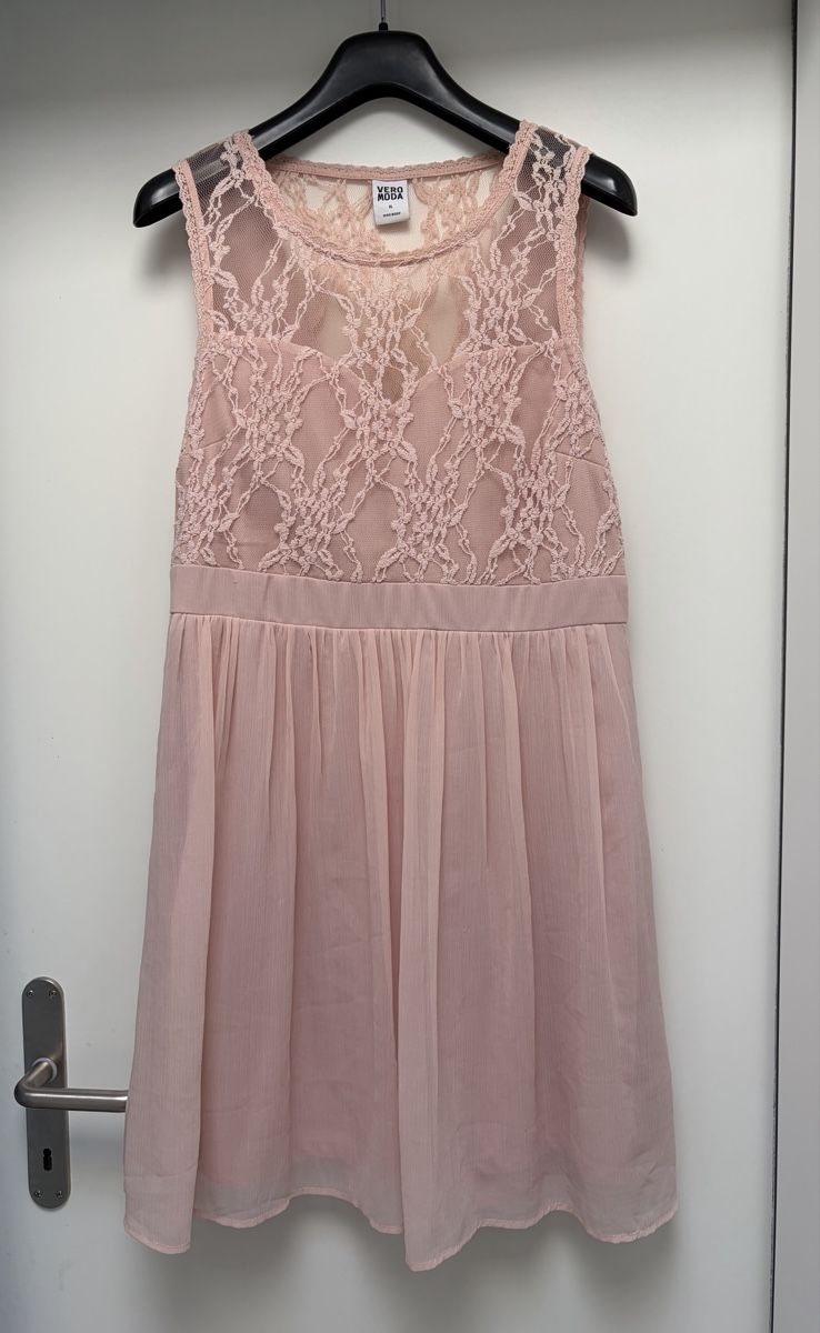 Vero Moda Vestiti: Kleid XL in hellrosa mit Spitze – Usato da Pfungen venduto da era_fnc2
