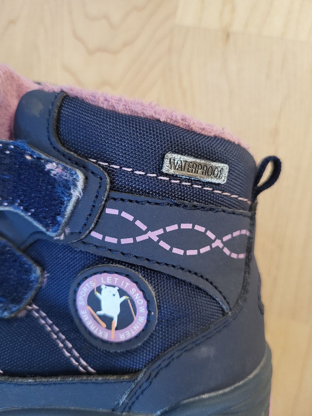 Scarpe per ragazze: Impidimpi Gr. 26 Wanderschuhe Winterstiefel Wasserdicht Top – Usato da Nänikon venduto da Skin-Beauty 2