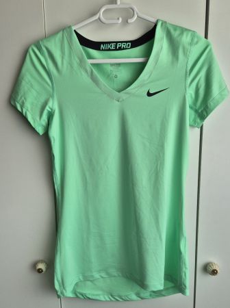 NIKE Pro  💚   shirt grün neon    💚  Grösse M