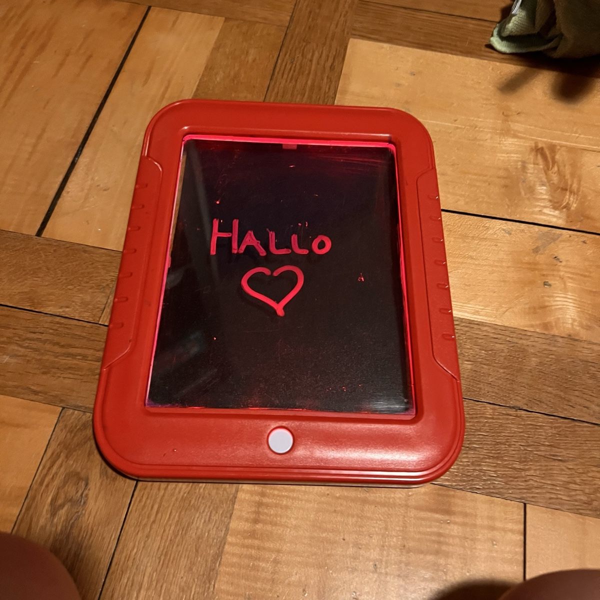 Giocattoli: Magic Pad Maltafel mit LEDs & Zubehör – Usato da St. Gallen venduto da el_Muro 3