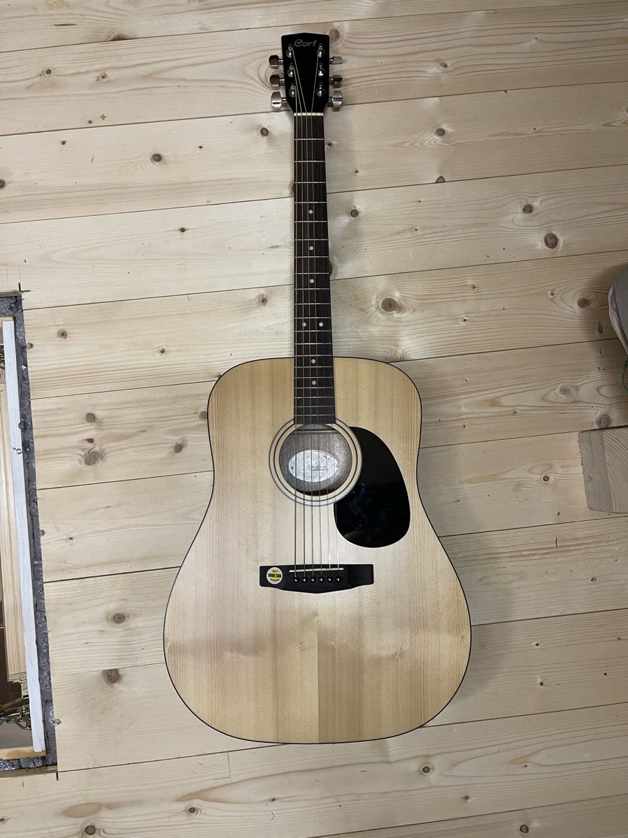 Cort Strumenti musicali: Cort Gitarre – Usato da Aedermannsdorf venduto da Molinero_