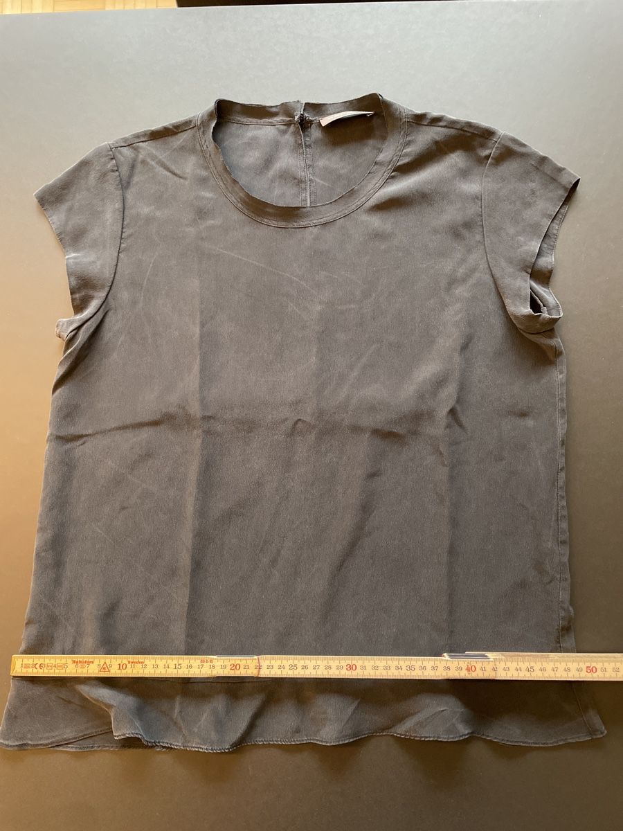 T-Shirts: Tshirt Repeat Grösse 36 (obwohl 38 deklariert) – Gebraucht aus Basel von pilzliii 2