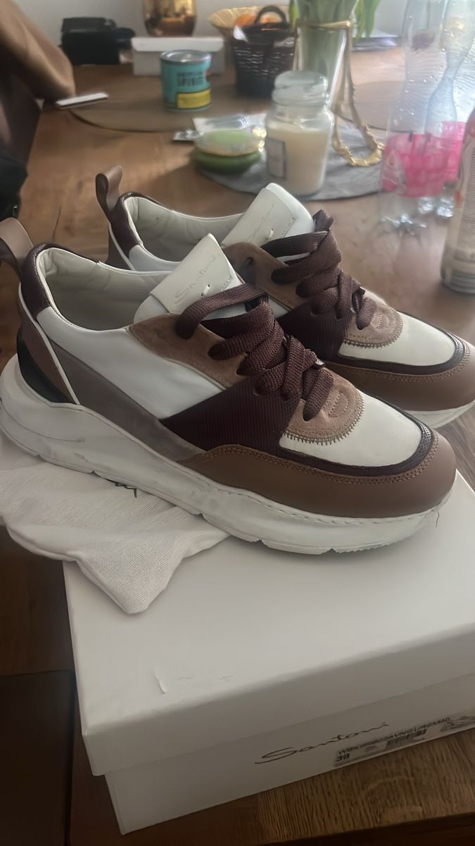Santoni Scarpe da donna: Stylische Santoni Sneaker Gr. 39 – Usato da Olten venduto da AtelierSecondhand23