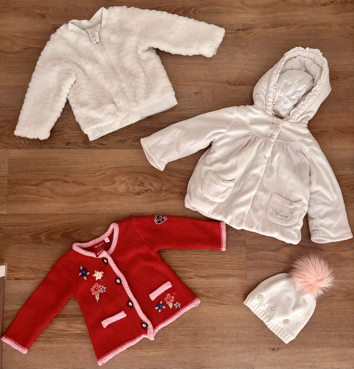 Lotti & Set di vestiti: Kleiderpaket Mädchen, Gr. 80!!! – Usato da Einsiedeln venduto da sum_xm7z