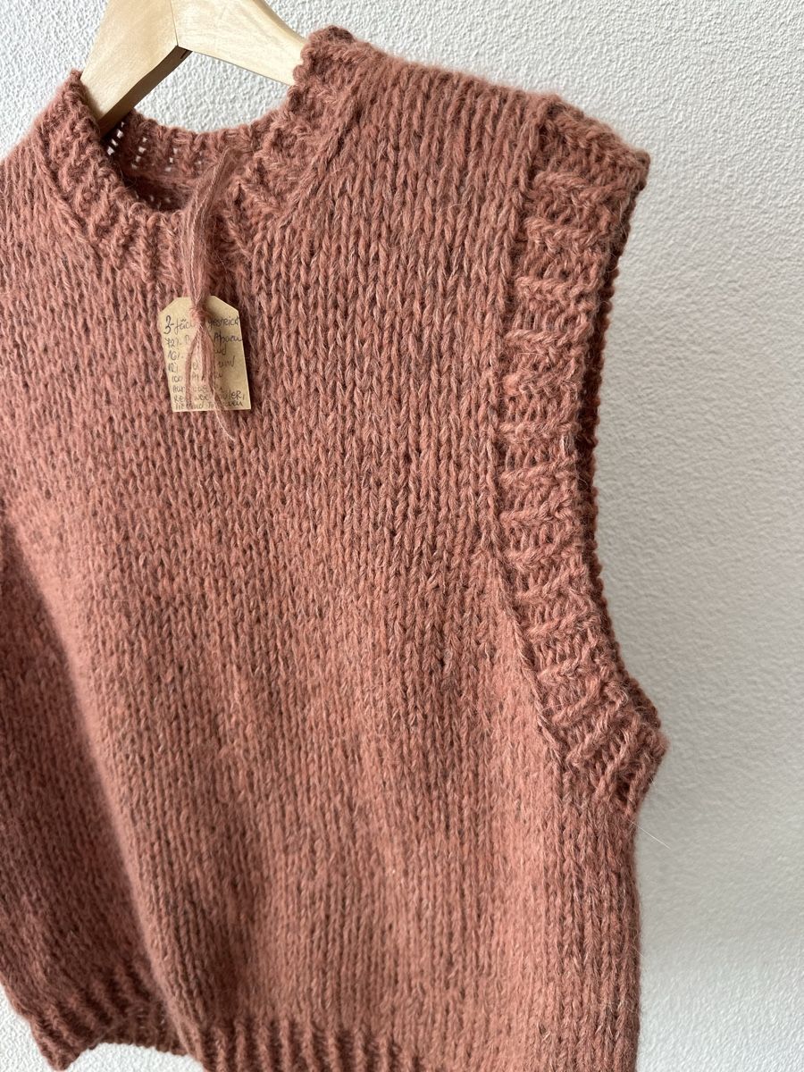 Gilets: Handgestrickter Pullunder aus Baby Alpaca Wolle – Neuf (Voir description) à Ormalingen par nude.knits 3