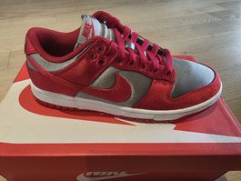 Nike Dunk Low Ess Damen Sneakers Rot/Grau Gr. 40.5 NP 190.-