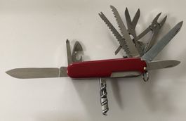 Victorinox Swiss Champ