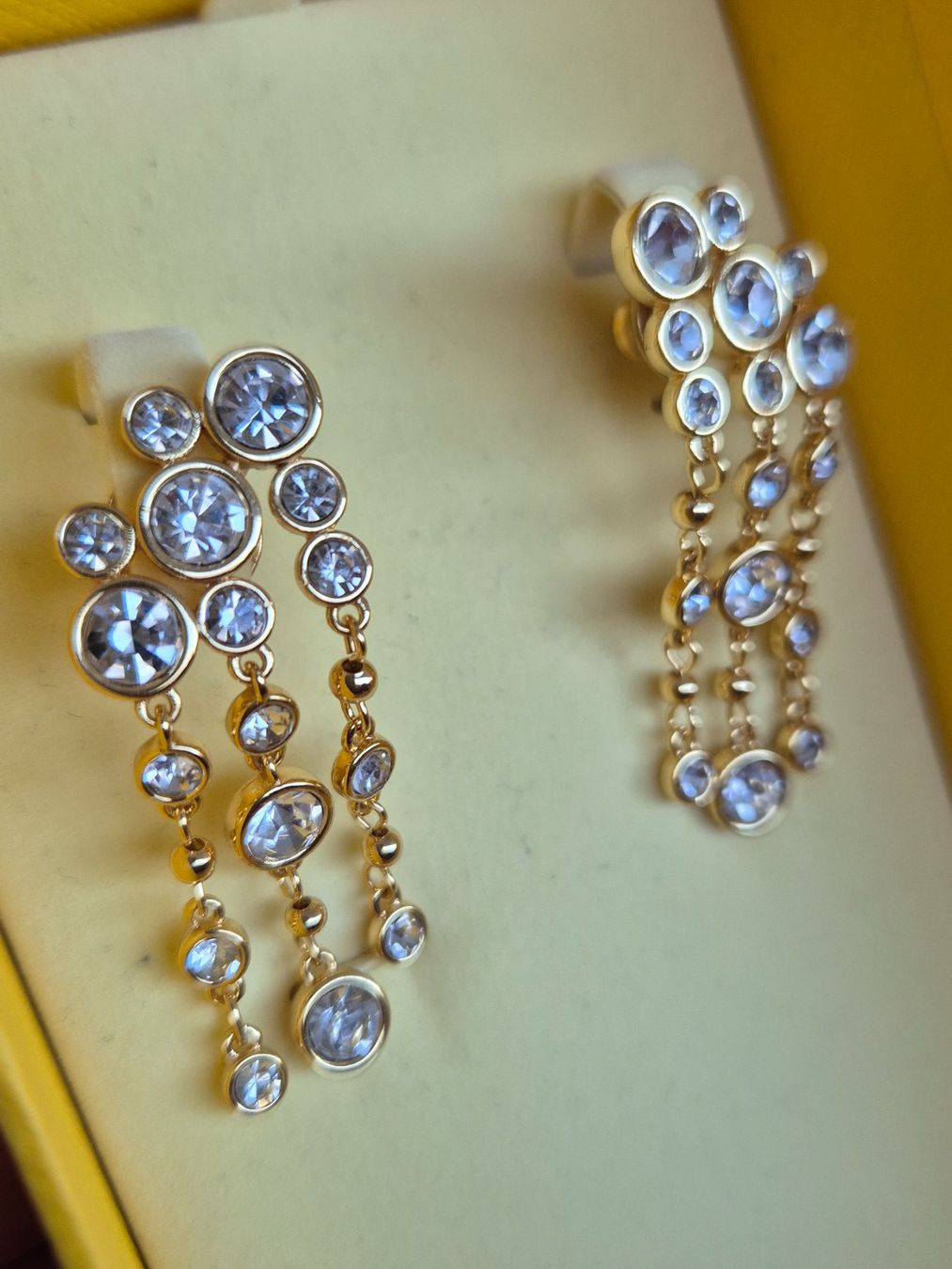 Swarovski Orecchini pendenti & Orecchini a lobo: Ohringe Swarovski – Usato da Küssnacht am rigi venduto da xxmajda 1