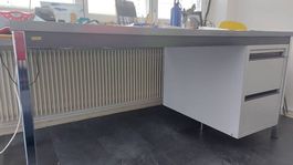 Stabiler Schreibtisch 160 x 80 cm