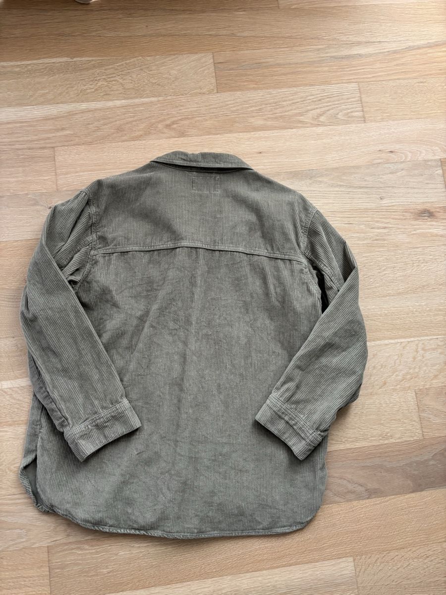 Only Camicette: Cordbluse Only XL salbeigrün – Usato da Gwatt (Thun) venduto da Bioethanol01 1