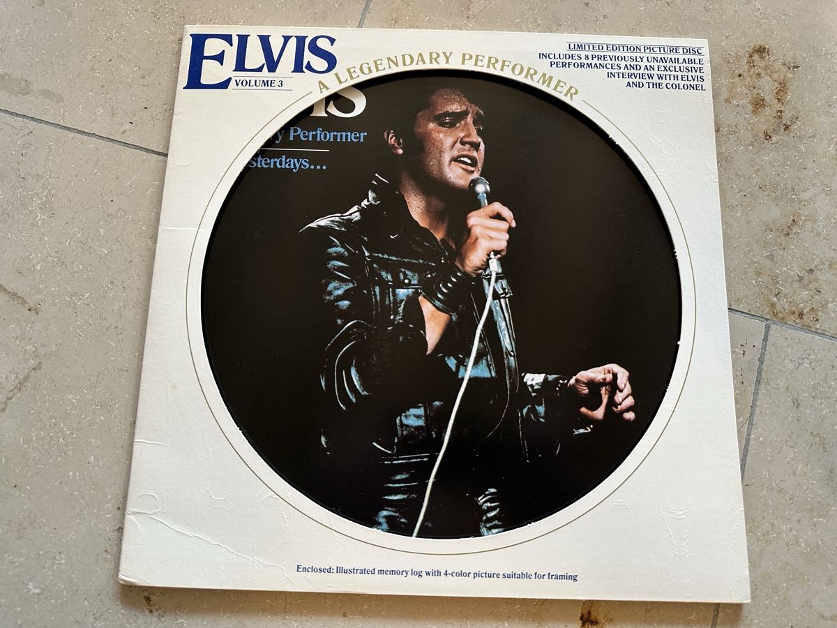 Dischi in vinile: ELVIS - A Legendary Performer - Vinyl LP - 1978 – Nuovo (secondo la descrizione) da Lommiswil venduto da hedstrom1901