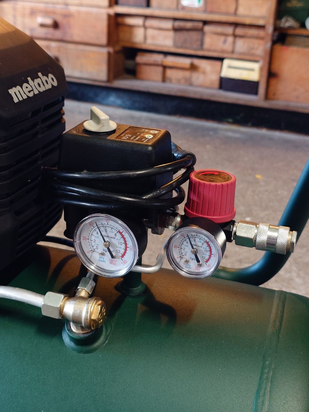 Metabo Kompressoren: Kompressor Metabo Basic 250-50 W - 50L – Gebraucht aus La Tanne von timizu 3