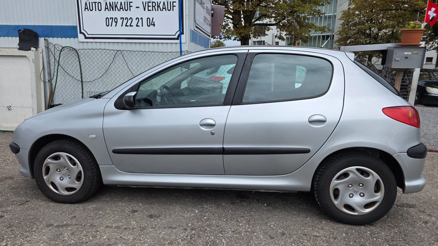 Peugeot Automobili: Peugeot 206 Automat – Usato da Arbon venduto da .Tropxe. 4