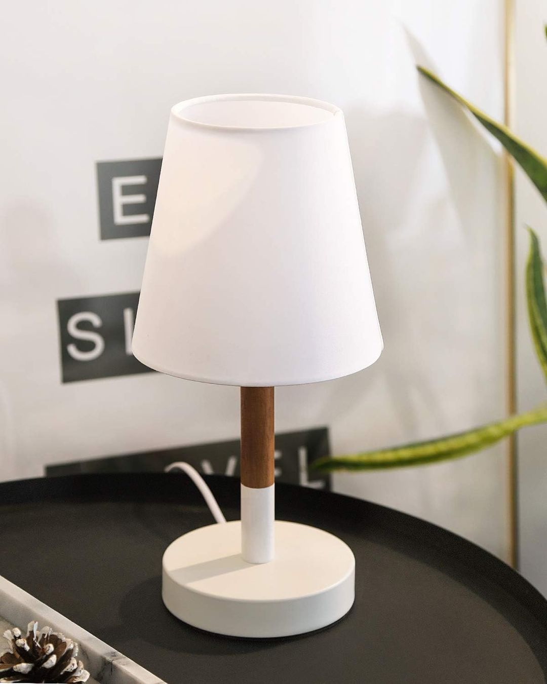 Lampade: 2er Set LED Nachttischlampe aus Holz – Nuovo e nell'imballaggio originale da Nuglar venduto da SaleRitter 3