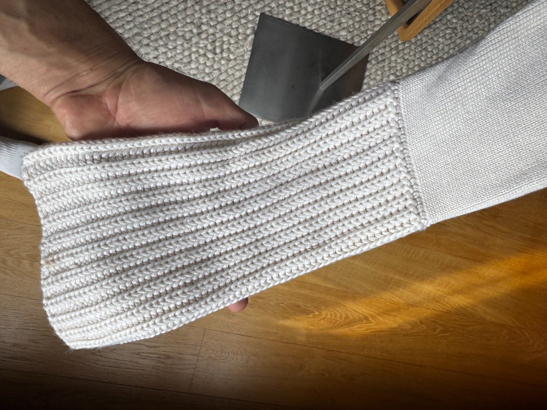 Miu Miu Maglioni & Felpe: Miu Miu Pullover Statement-Kragen Creme Gr. M (38) – Usato da Winterthur venduto da sallawong 6