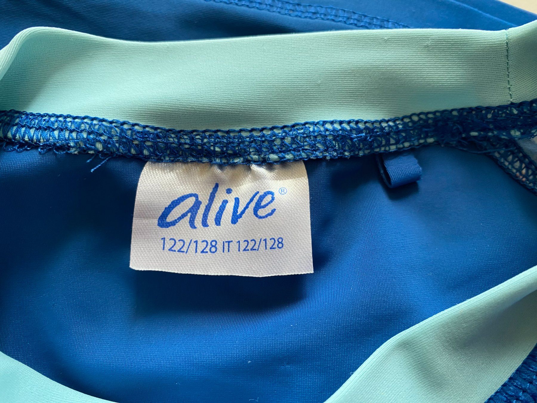 Badehosen: Badeshirt mit UV-Schutz, Grösse 122 – Gebraucht aus Wagen von 20Ricola18 2