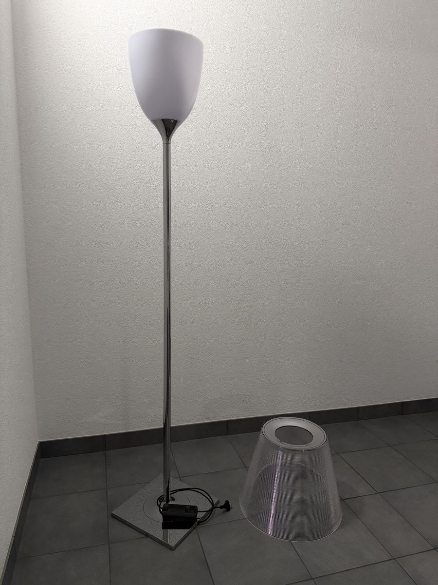 Flos Lampade: Lampe Flos  KTribe Floor de Philippe Starck – Usato da Fully venduto da Pneo 2