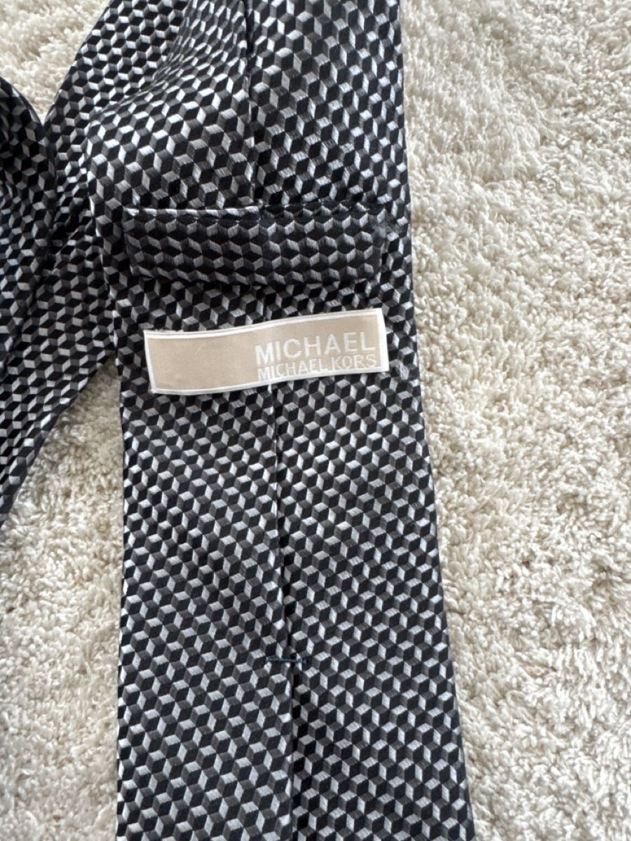 Michael Kors Cravatte: Michael Kors silk tie – Usato da Zürich venduto da Juli2a_72 1