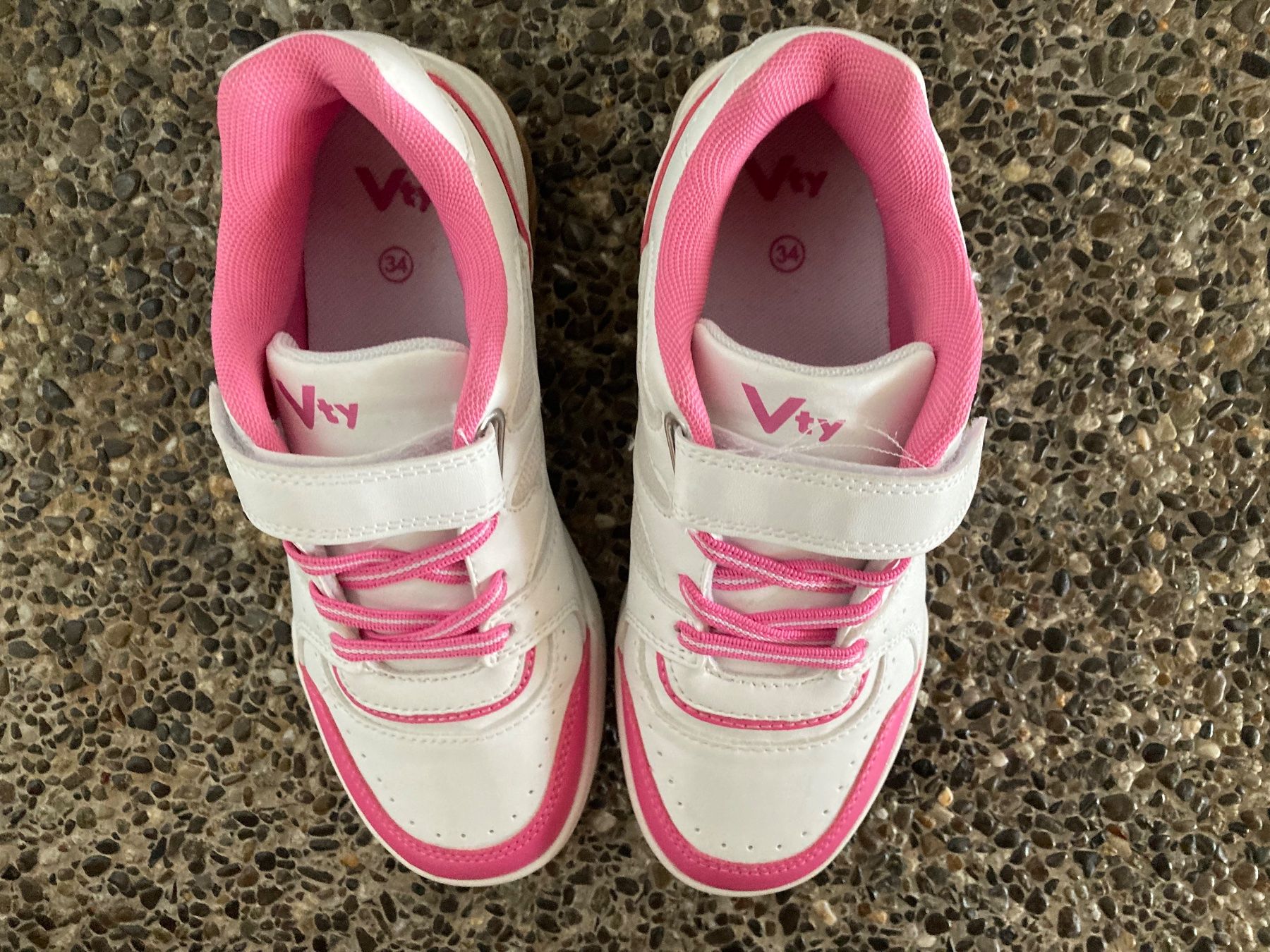 Scarpe per ragazze: Hallenschuhe,  Gr. 34 – Nuovo (secondo la descrizione) da Aetingen venduto da Nadinsky