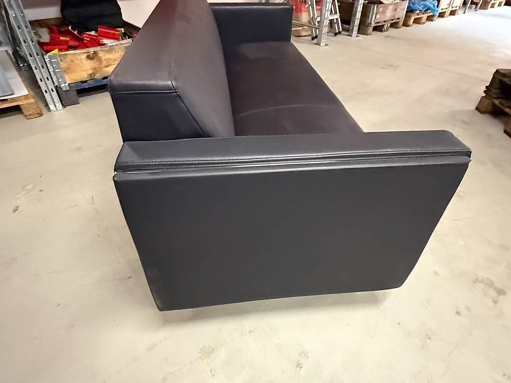 Divani: Sofa / Empfangsmöbel – Usato da Wängi venduto da inf_2hrj 2