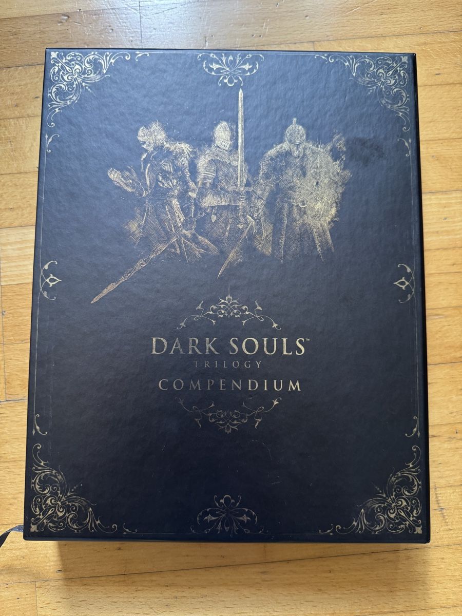Livres: Dark Souls Trilogy Compendium Buch mit Drucken – D'occasion à Rüti ZH par Tsepela