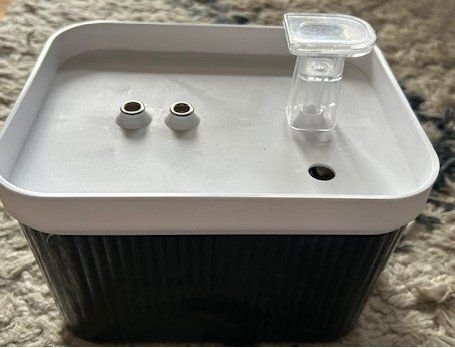 Stagni & Fontane ornamentali: Fontaine pour chat 2.5l – Nuovo (secondo la descrizione) da Lutry venduto da kylab7 1